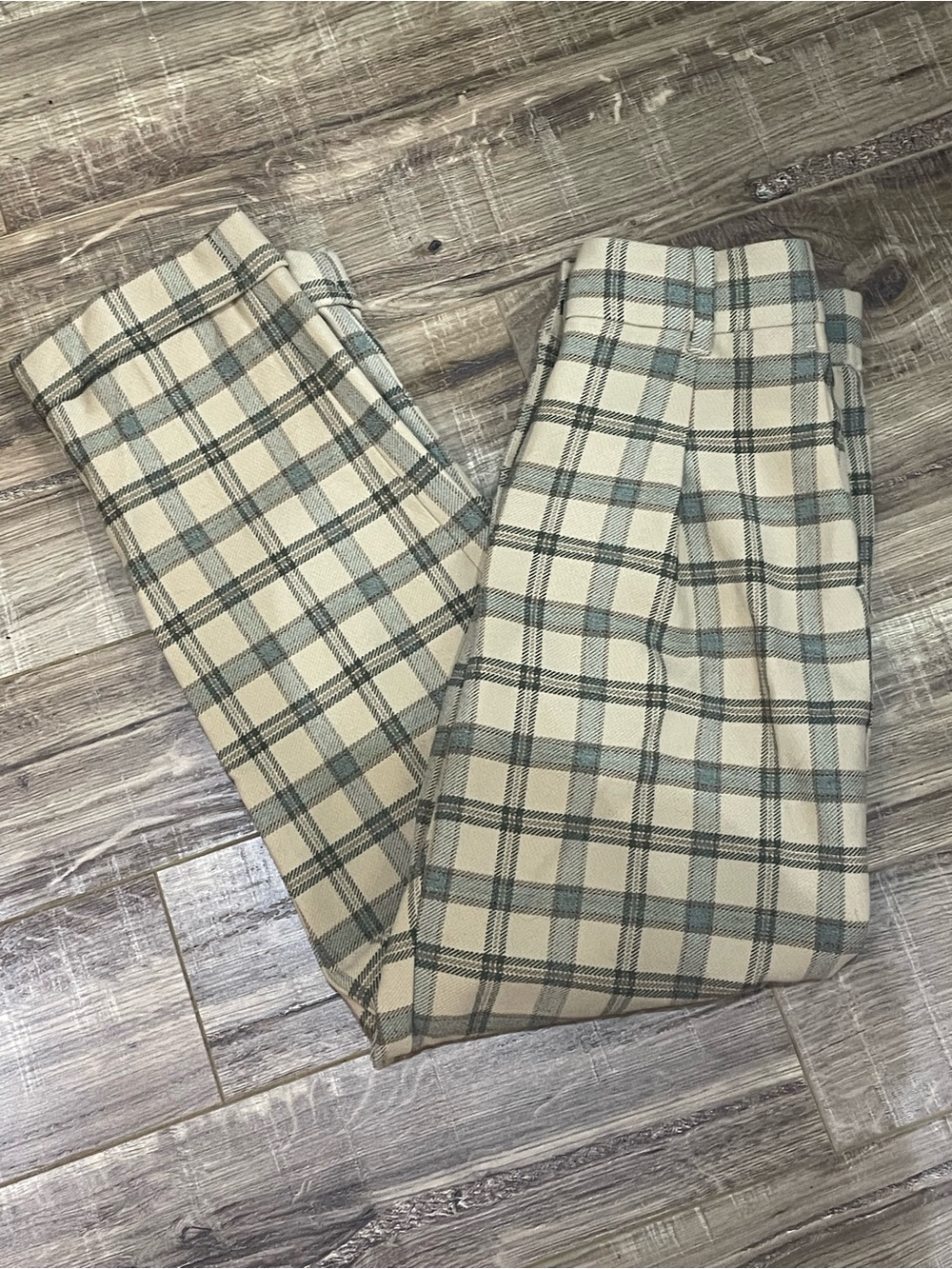 Aritzia Wilfred Dashwood Plaid Pants - Sage Green, Cream & Taupe Size 0